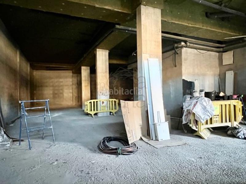 Foto 0384e4a9-56f9-43f0-9386-02da24e4266b. Alquiler local comercial magnifico local en venta o alquiler con salida de humos en paseo uribitarte en Bilbao