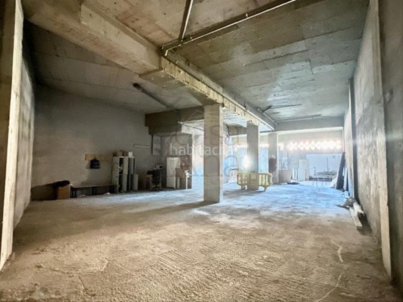 Foto 311d8c55-6009-44d3-9907-2f93df579299. Alquiler local comercial magnifico local en venta o alquiler con salida de humos en paseo uribitarte en Bilbao