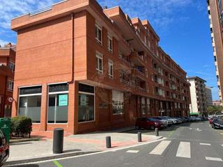 Local Comercial a Landabaso plaza 12. Local en venta en plaza landabaso, haciendo chaflán con larrako