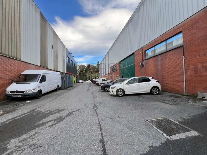 Foto a9ec03ad-313a-4afd-af01-281dab8bff5e. Nave industrial en gernika kalea 34 pabellón en galdakao, junto carretera n634 en Basauri
