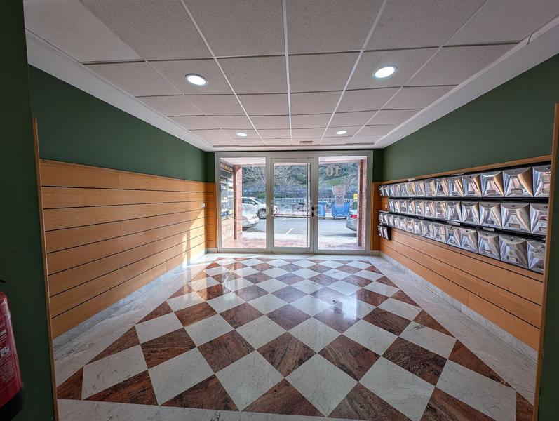 Foto c777d00c-dc7a-47df-be11-56f8bd6138f1. Büro mit heizung in Lasarte - Oria