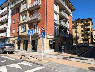 Business premise in Lasarte - Oria