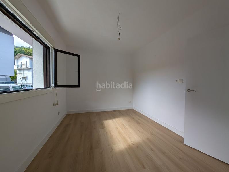 Foto 603d082a-03f4-46c9-809c-60a42bb07c9c. Pis a Usurbil