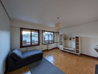 Flat in Lasarte - Oria. Piso en venta en calle mayor junto al dia