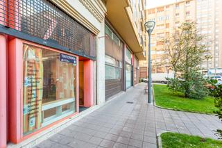 Lloguer Local Comercial a Plaza de los olmos 1. Local coqueto en barañain al lado del colegio los olmos