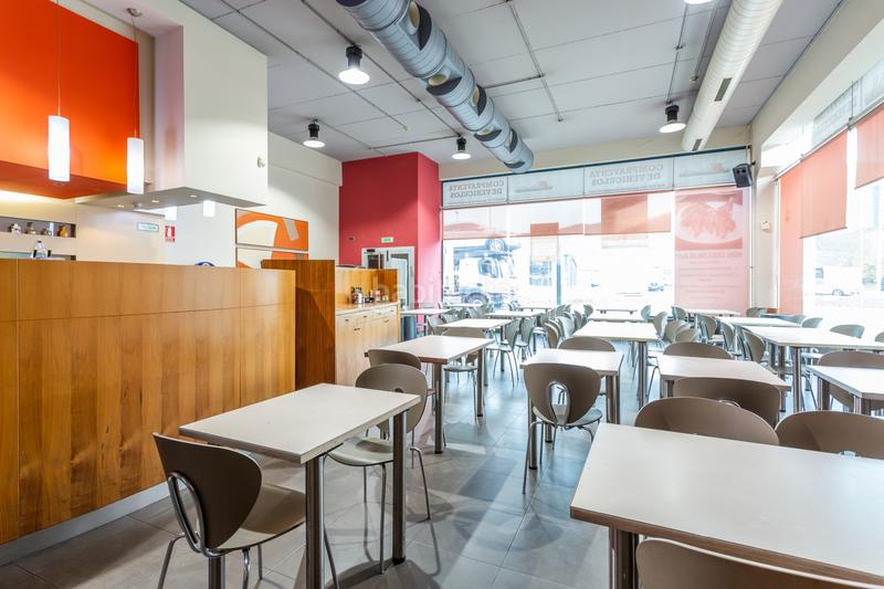 Foto 108d3026-0f76-44e4-9d7d-b01fdb8bb3fc. Local comercial en poligono Ezcabarte 17 restaurante elordi poligono arre en Ezcabarte