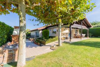 Casa a Ayegui - el robledal 30. Chalet individual en ayegui. venta de nuda propiedad