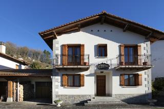 Casa aparellada  La natividad. Casa  pareada en igoa