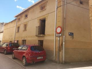 Casa a Allo - calle santo cristo 62. Se vende casa en allo para reformar con muchas posibilidades