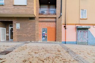 Local Comercial a Pamplona-iruña - avda. guipúzcoa 6. Local original de obra de 90 m2. ubicación excelente. lleno de p