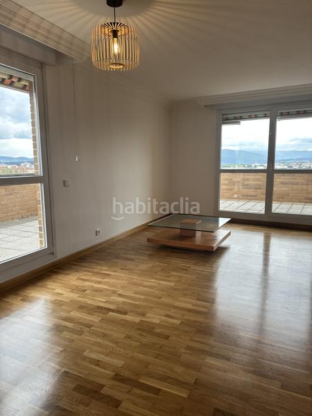 Foto 43bd4920-fc8b-4350-b539-f4466183141d. Lloguer pis amb aparcament a San Juan Pamplona / Iruña