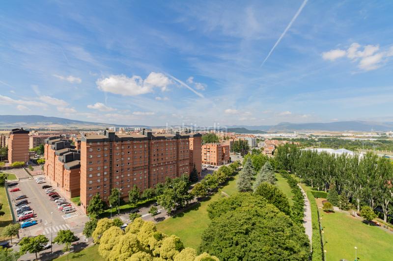 Foto f834a058-2323-4425-963c-7f053f508a06. Lloguer pis amb aparcament a San Juan Pamplona / Iruña