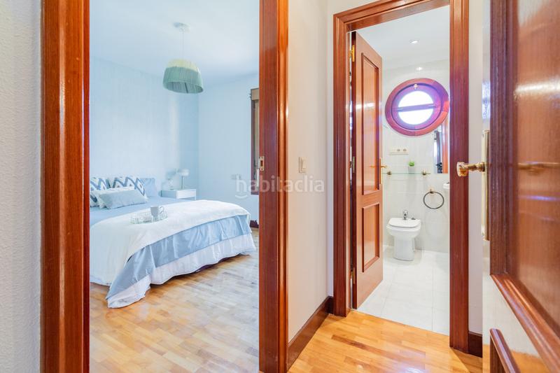 Foto e43a9ed4-34a8-4c36-b04d-4db7c1076b23. Casa pareada en olaz - calle las eras 12 estupendo pareado en olaz . tres dormitorios, uno en suite tres baños y un aseo, dos salones, uno con comedor dotado con chimene en Egüés
