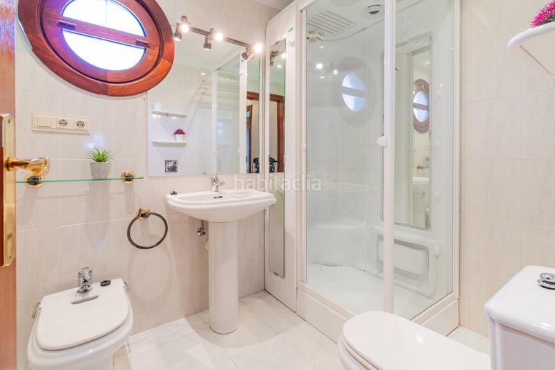 Foto f7d0b91b-d22e-4bf6-a269-5e4f9a142cd3. Casa pareada en olaz - calle las eras 12 estupendo pareado en olaz . tres dormitorios, uno en suite tres baños y un aseo, dos salones, uno con comedor dotado con chimene en Egüés