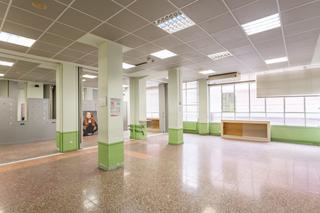 Geschäftsraum in Pamplona-iruña - calle sanguesa 45-47-49. Venta de 3 locales unidos a 5 minutos del centro
