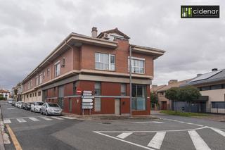Pis en Mutilva - calle eguzki 4. Se vende loft en mutilva alta todo exterior muy luminoso de 2 pl