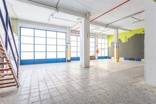 Local Comercial a Lantzaluze. Local con 31mts de fachada