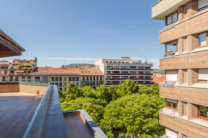 Foto d649460c-f1fc-4122-bb39-3f785331d71e. Attique avec parking dans Primer Ensanche Pamplona / Iruña