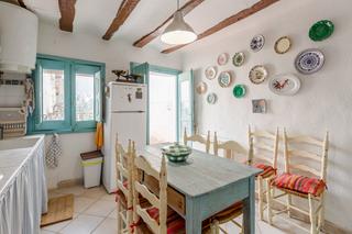 Casa adossada en Milagro - antonio carrillo de albornoz 14. Encantadora casa de pueblo con jardn en el pintoresco pueblo de
