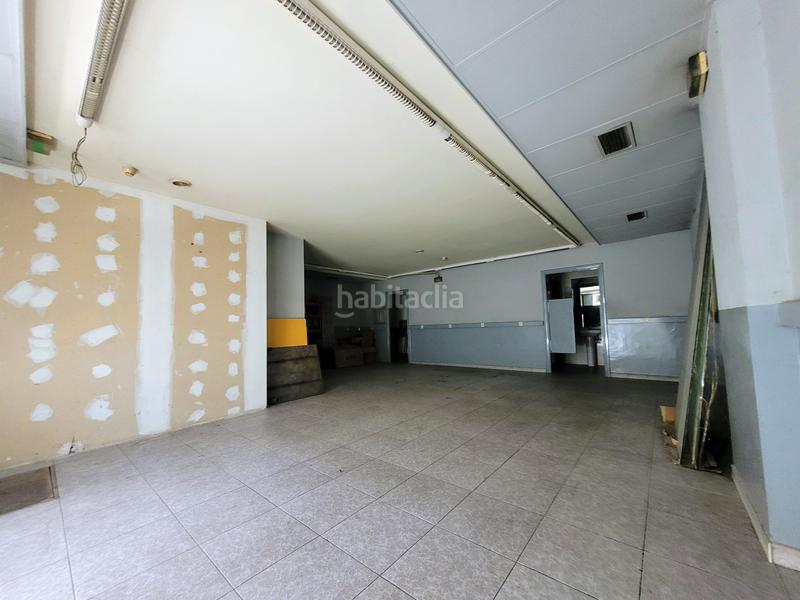 Foto 944430d3-cca3-4acd-ad9b-da8ac3c34272. Alquiler local comercial en pamplona-iruña - calle Iturrama 6 estupendo local para negocio en calle Iturrama. la mejor calle de la zona. casi 90 m2 útiles con 9 m. lineales de fachada para un en Pamplona / Iruña