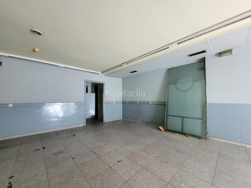 Foto 9620b904-72bc-499d-8ec8-b97c6e0e18e6. Alquiler local comercial en pamplona-iruña - calle Iturrama 6 estupendo local para negocio en calle Iturrama. la mejor calle de la zona. casi 90 m2 útiles con 9 m. lineales de fachada para un en Pamplona / Iruña