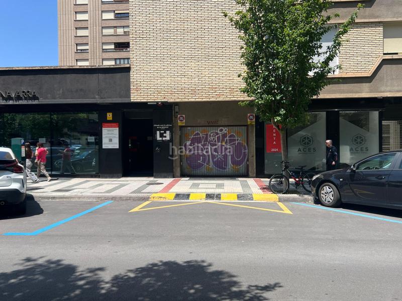 Foto fb5da4a5-7154-4901-8da8-f13e6fd901c0. Parking coche en pamplona-iruña - calle esquiroz 16 plaza garaje en c esquiroz 16 en Pamplona / Iruña