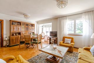 Appartement à Pamplona-iruña - calle san juan bosco 9. Estupendo piso de 4 hab con garaje en iturrama
