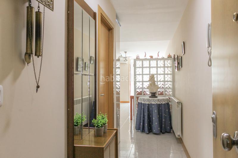 Foto d39439f7-eae6-4ab5-9527-9e3a309d52ee. Piso venta piso con garaje y trastero en Carcastillo