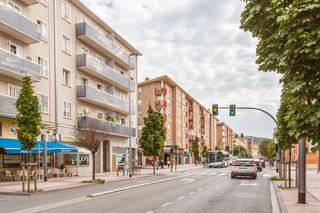 Pis a Pamplona-iruña - marcelo celayeta 108. Rochapea calle marcelo celayeta 4 planta sin ascensor. 99m2 cons