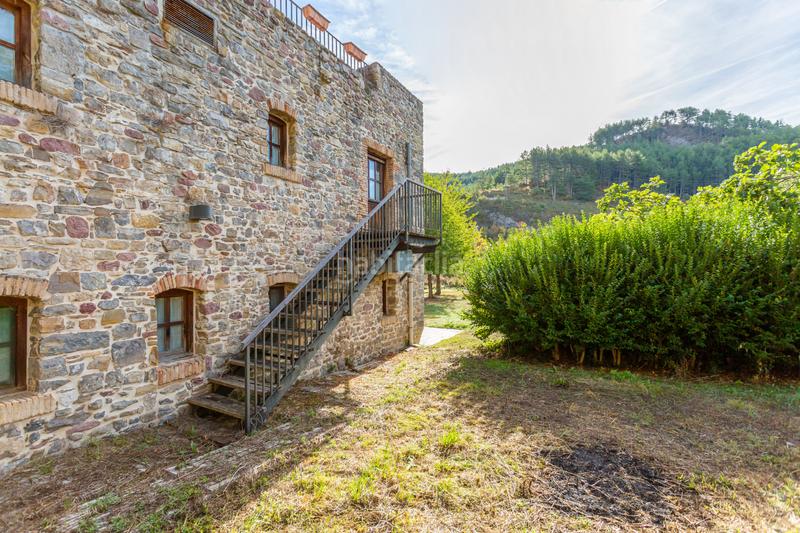 Foto 5e4299ec-256e-4a47-b143-d3006efb5bdc. Casa en aoiz-agoitz - camino del molino s/n venta asadorrestaurantesagardotegia en Aoiz / Agoitz