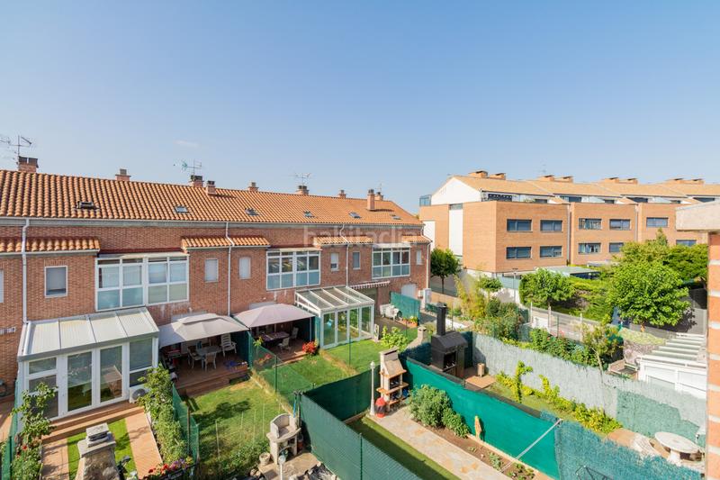 Foto 2a6bed3e-6fb2-4cf4-9161-a39e585ff362. Casa adosada en tablada 41 chalet pareado con jardin en zizur mayor en Zizur Mayor / Zizur Nagusia