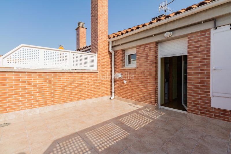 Foto 90ed8c68-eeca-448f-8de7-77f272c2aee6. Casa adosada en tablada 41 chalet pareado con jardin en zizur mayor en Zizur Mayor / Zizur Nagusia