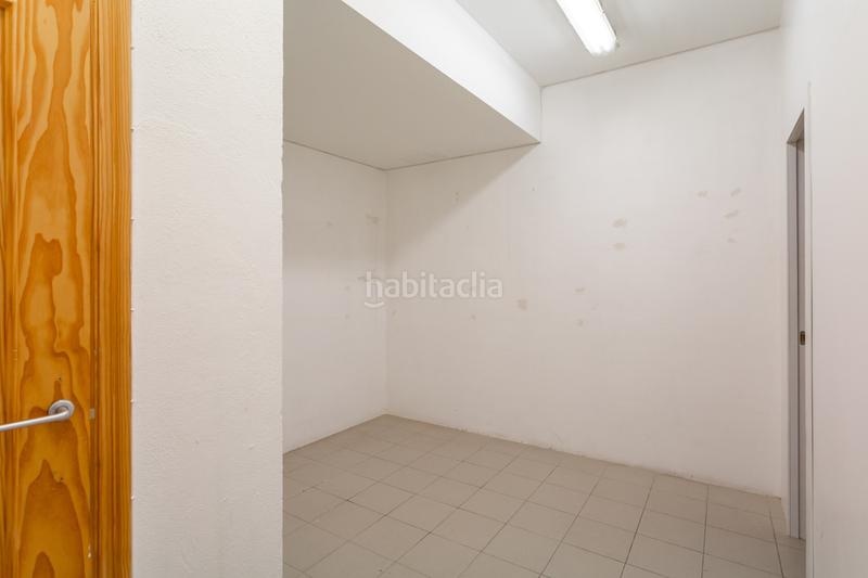 Foto 483f143d-1a96-4adf-80e4-94f297de6321. Local commercial dans Mendebaldea - Ermitagaña Pamplona / Iruña