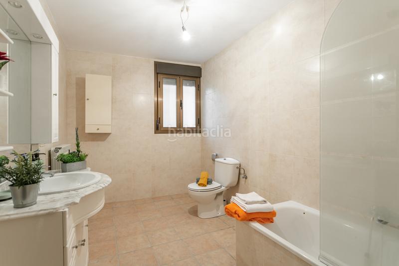 Foto 42c5a123-7af5-4a61-982e-9cc39e5b4dd4. Casa en Murillo el Cuende - calle santa fe 10 se vende casa , en el centro del pueblo , a 30 minutos de pamplona y a tan solo diez kilómetros del castillo en Murillo el Cuende