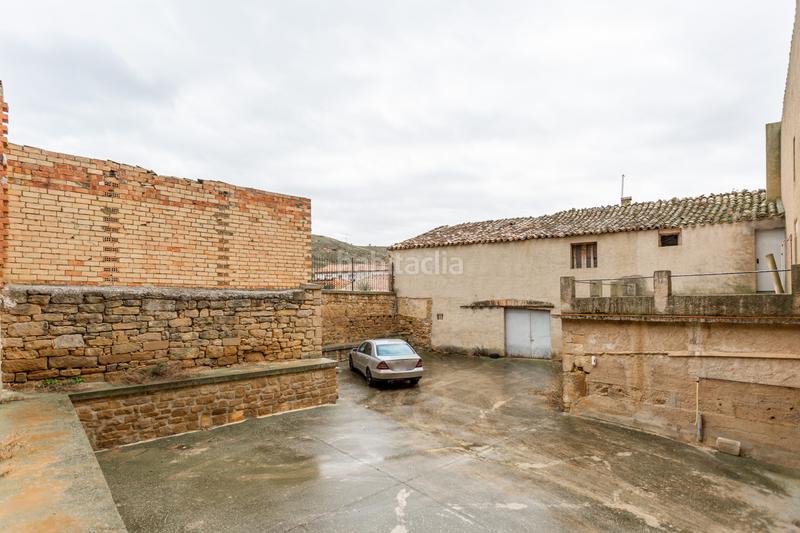 Foto ef388b7b-43e8-4540-b9e9-ed0b524682e6. Casa en Murillo el Cuende - calle santa fe 10 se vende casa , en el centro del pueblo , a 30 minutos de pamplona y a tan solo diez kilómetros del castillo en Murillo el Cuende