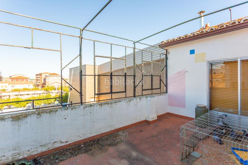 Foto e4b81aa1-c3f3-41d2-a0bf-585b47e86b4f. Casa en Castejón - doctor fleming 2 vivienda unifamiliar en en centro en Castejón