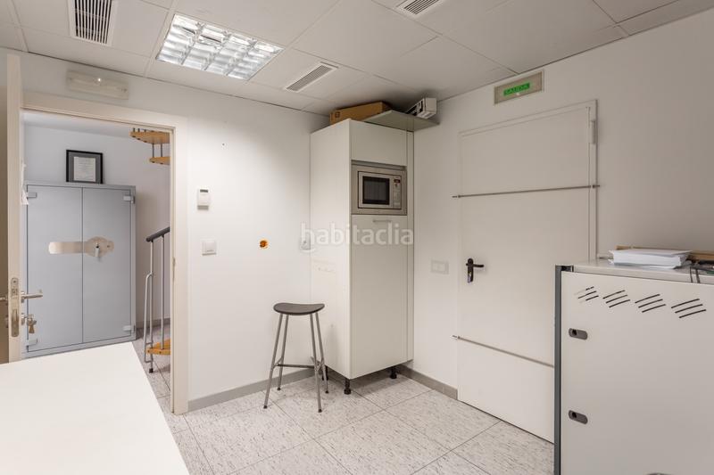 Foto 4fb2a087-db4d-4802-b5be-b0ad63179afb. Alquiler oficina en zizur mayor-zizur nagusia - etxesakan 28 alquiler oficinas edificio azysa en Zizur Mayor / Zizur Nagusia