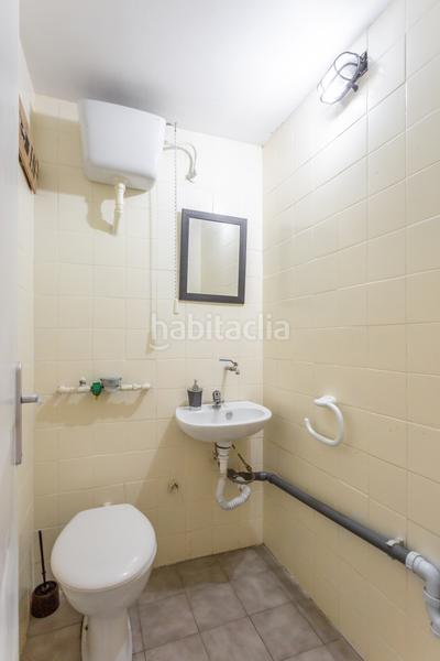 Foto 234aabb6-4596-4654-8fdc-40190c59d510. Alquiler local comercial en pamplona-iruña - calle doctor galan 4 se alquila local en San Jorge de unos treinta metros cuadrados, ideal para montar pequeña oficina , dispone de zona de trabajo o v en Pamplona / Iruña