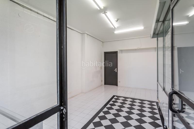 Foto 6f404bad-4005-47aa-bb97-0d2109eb0b68. Alquiler local comercial en pamplona-iruña - calle doctor galan 4 se alquila local en San Jorge de unos treinta metros cuadrados, ideal para montar pequeña oficina , dispone de zona de trabajo o v en Pamplona / Iruña