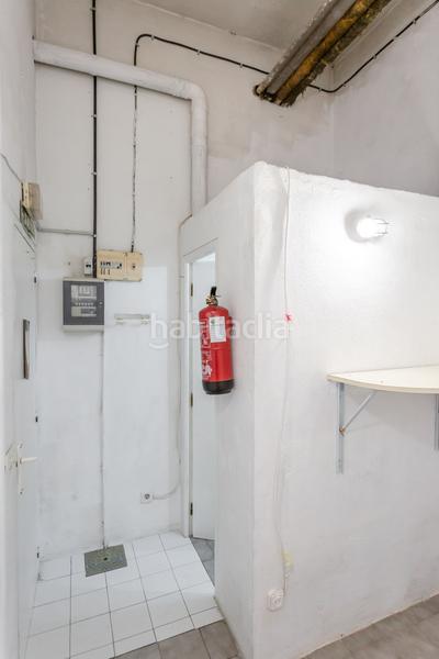 Foto f9cfe5c8-93ad-4888-a21c-78ddb094e682. Alquiler local comercial en pamplona-iruña - calle doctor galan 4 se alquila local en San Jorge de unos treinta metros cuadrados, ideal para montar pequeña oficina , dispone de zona de trabajo o v en Pamplona / Iruña
