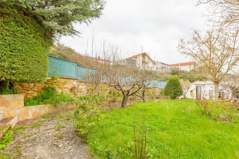 Foto 8c12594b-f7f8-4856-a736-c5d61d110c98. Terreno residencial oportunidad única en el camino de santiago! en Ayegui