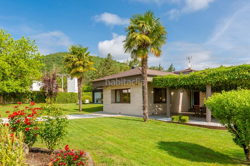 Foto 081e58dd-facf-499f-8566-bf6953d7eff5. Casa en burutain - calle bentaldea 44 inmobiliaria cidenar vende este espectacular chalet construido en una parcela de 4.410 metros en Anue