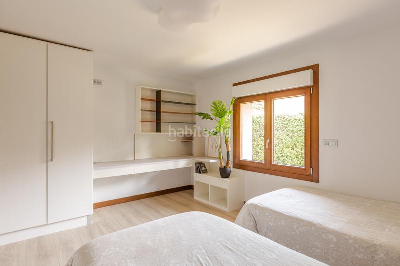 Foto 44b09128-ab4d-4513-b658-5d551dc70124. Casa en burutain - calle bentaldea 44 inmobiliaria cidenar vende este espectacular chalet construido en una parcela de 4.410 metros en Anue