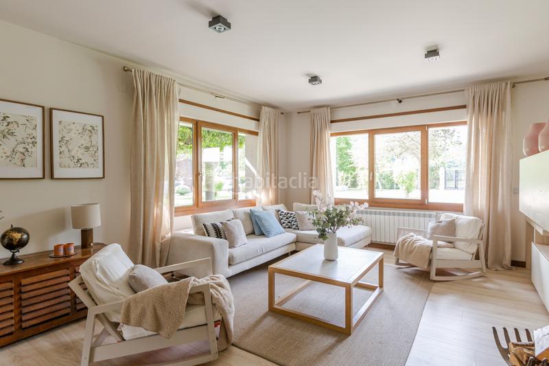 Foto 93672885-a671-4553-88c7-0ebcdac2b7bf. Casa en burutain - calle bentaldea 44 inmobiliaria cidenar vende este espectacular chalet construido en una parcela de 4.410 metros en Anue