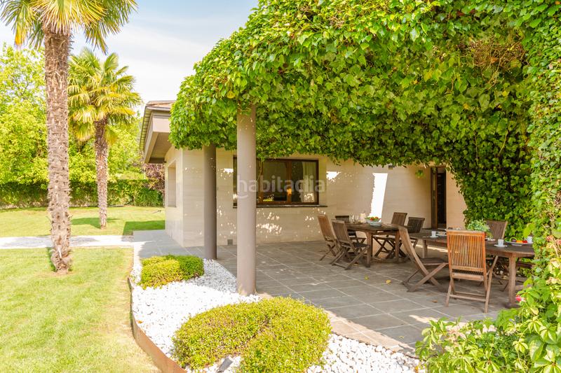 Foto 953d051f-da15-4002-8cc0-93c8b33a6314. Casa en burutain - calle bentaldea 44 inmobiliaria cidenar vende este espectacular chalet construido en una parcela de 4.410 metros en Anue