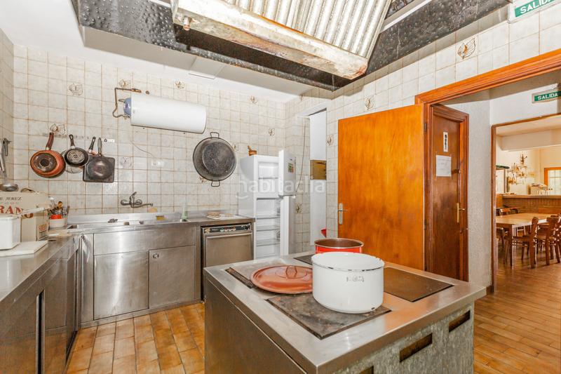 Foto dbca85bd-d008-4b2f-a040-a2496e57a0b7. Local comercial a pamplona-iruña - nicasio landa 1 a Pamplona / Iruña