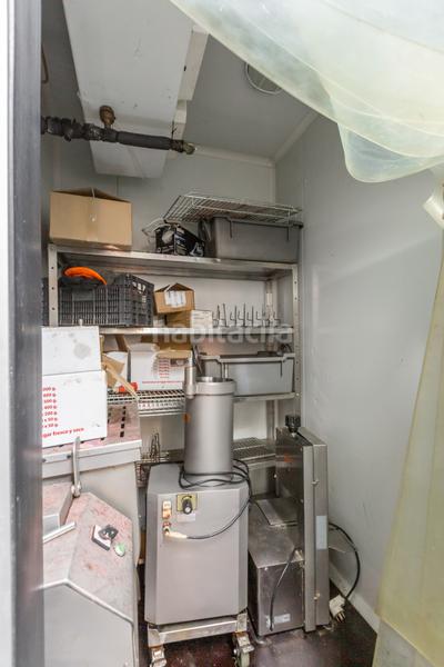 Foto 8d4f0d43-fd9e-43cd-9836-6ac12b7b163d. Local comercial en Berriozar - calle etxaburua 15 local carniceria en Berriozar