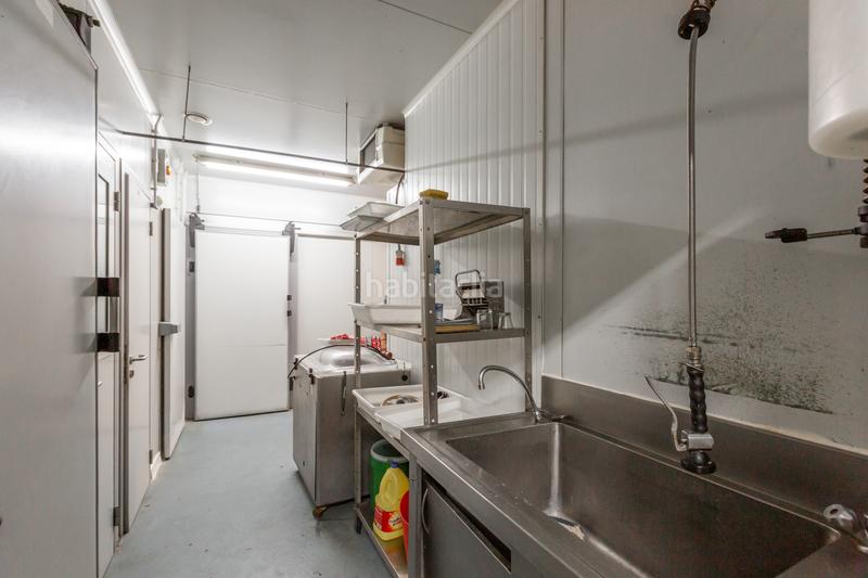 Foto c007eac5-123a-49a0-a052-7d5c8257d8dc. Local comercial en Berriozar - calle etxaburua 15 local carniceria en Berriozar