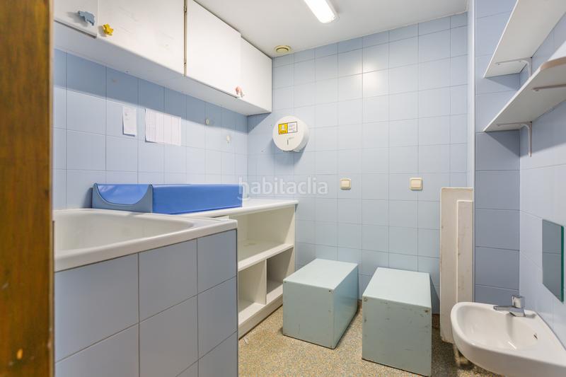 Foto 876ba42d-016b-4d3f-8983-06bb78efb5f3. Local comercial a pamplona-iruña - calle irunlarrea 59 a Pamplona / Iruña