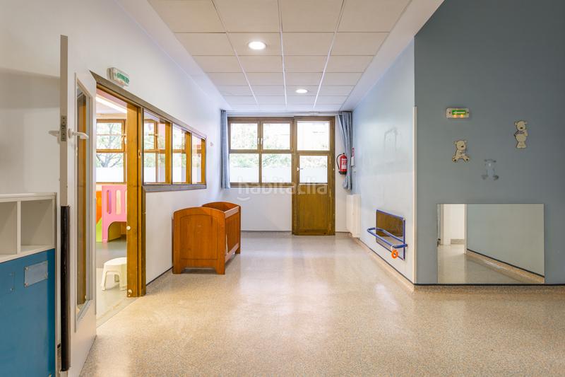 Foto a41bc1a5-5ee3-4115-ba31-811646eda562. Local comercial a pamplona-iruña - calle irunlarrea 59 a Pamplona / Iruña